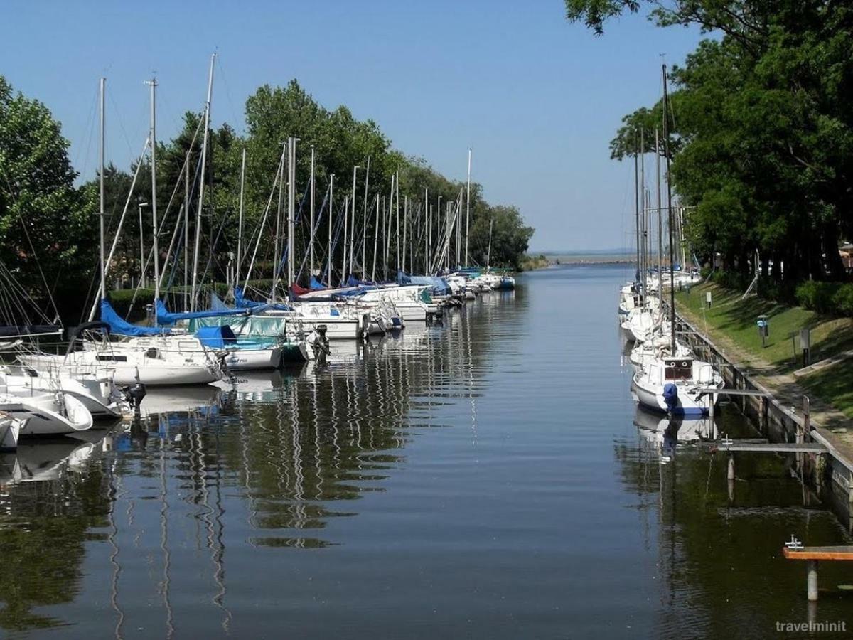 Vila Janos Nyaralo Balatonmáriafürdő Exteriér fotografie